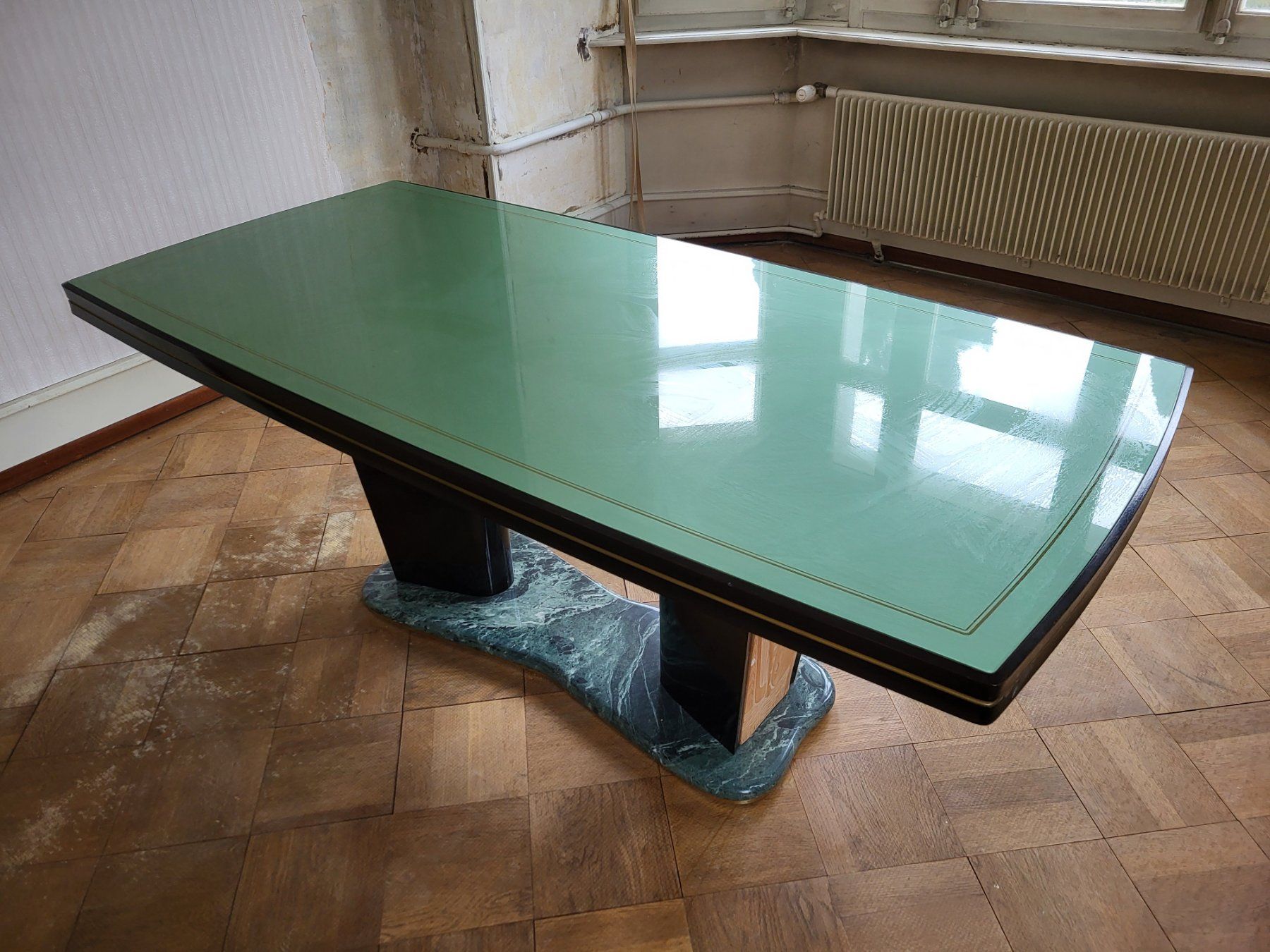 Set di tavolo e panche: Vittorio Dassi Iconic Design Mid-Century Italian Table – Usato da Porrentruy venduto da Kilfoun 1
