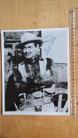 Clark Gable, Original Autogramm auf Foto in s/w