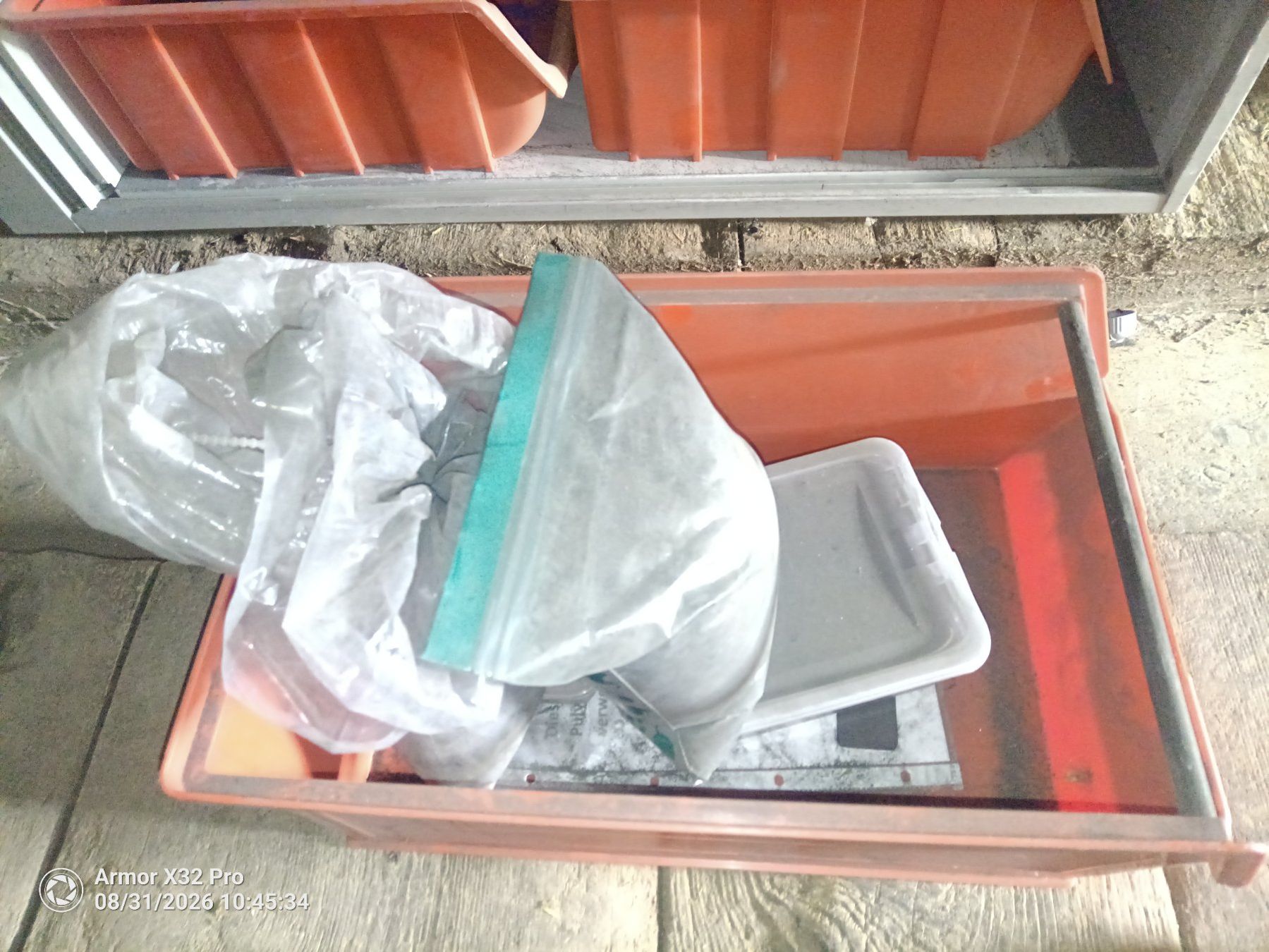 Farben: Pulverlack verschiedene Farben – Gebraucht aus Matten(St.Stephan) von Joeli0 1