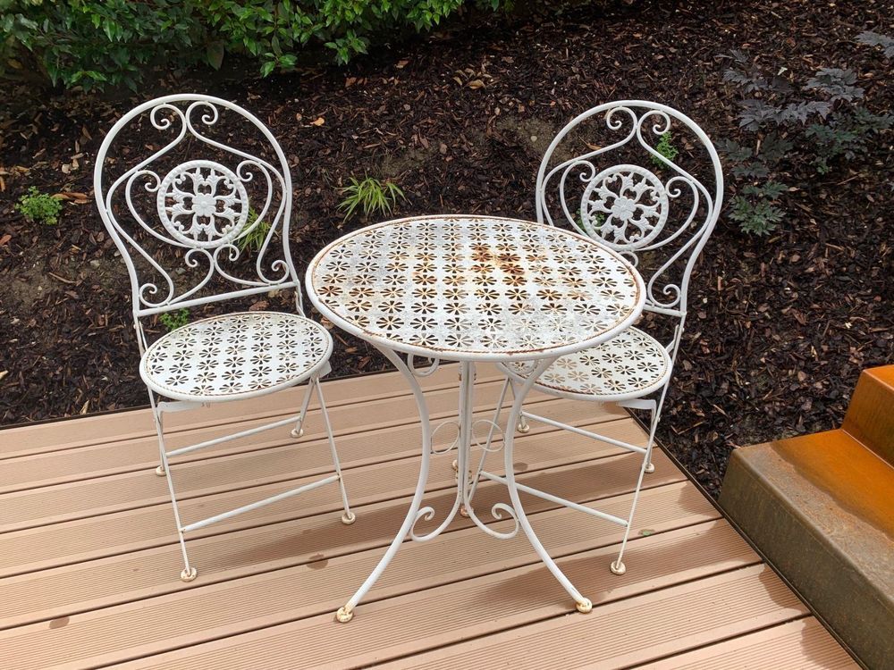 Bistrotisch und stühle im VintageStyle Kaufen auf Ricardo