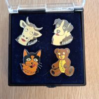 4er Set PINs "Schweizer Familie" Kuh, Hund, Katze & Teddybär
