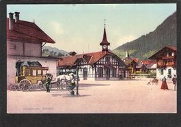 AK. Postkutsche Zweisimmen , Bahnhof