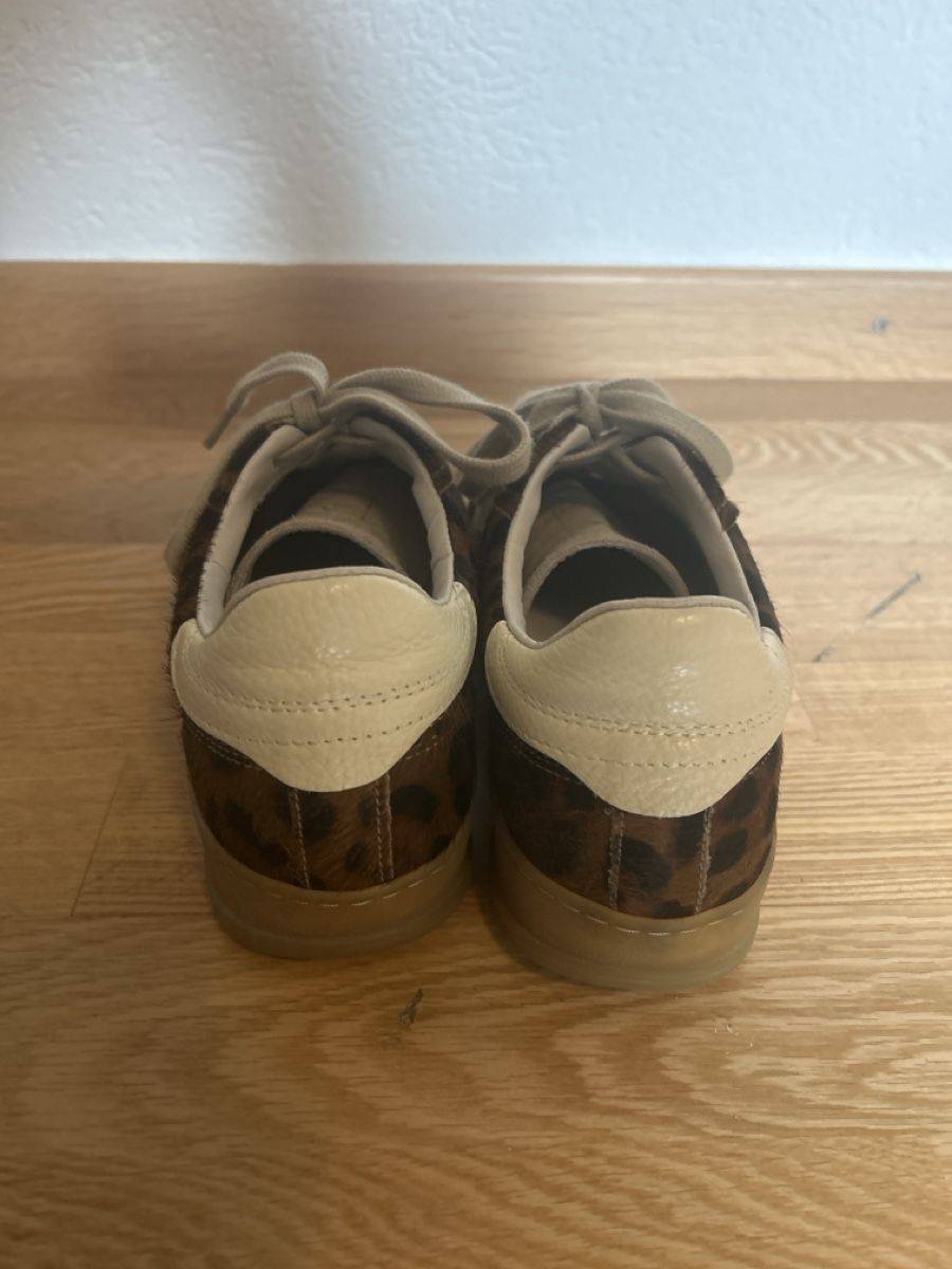 Chaussures femmes: Moaconcept Sneaker – D'occasion à Dübendorf par Jeanette189 3