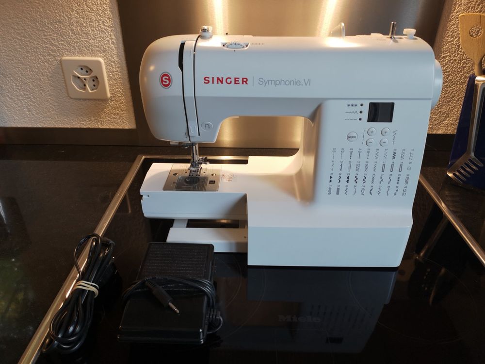 SINGER Symphonie VI Nähmaschine, sehr guter Zustand ... (Gebraucht) in ...