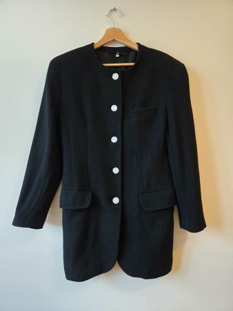 Vintage-Blazer, schwarz, Größe M, sehr guter Zustand.