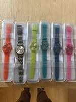 6 Swatch Armbanduhren verschiedene Farben mit Boxen