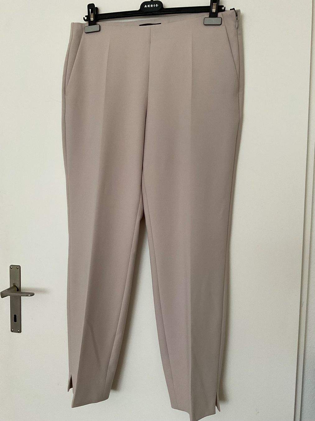 Windsor Hosen: WINDSOR schöne elegante Hose Gr 40 Neuwertig – Neu (gemäss Beschreibung) aus Urdorf von alda02