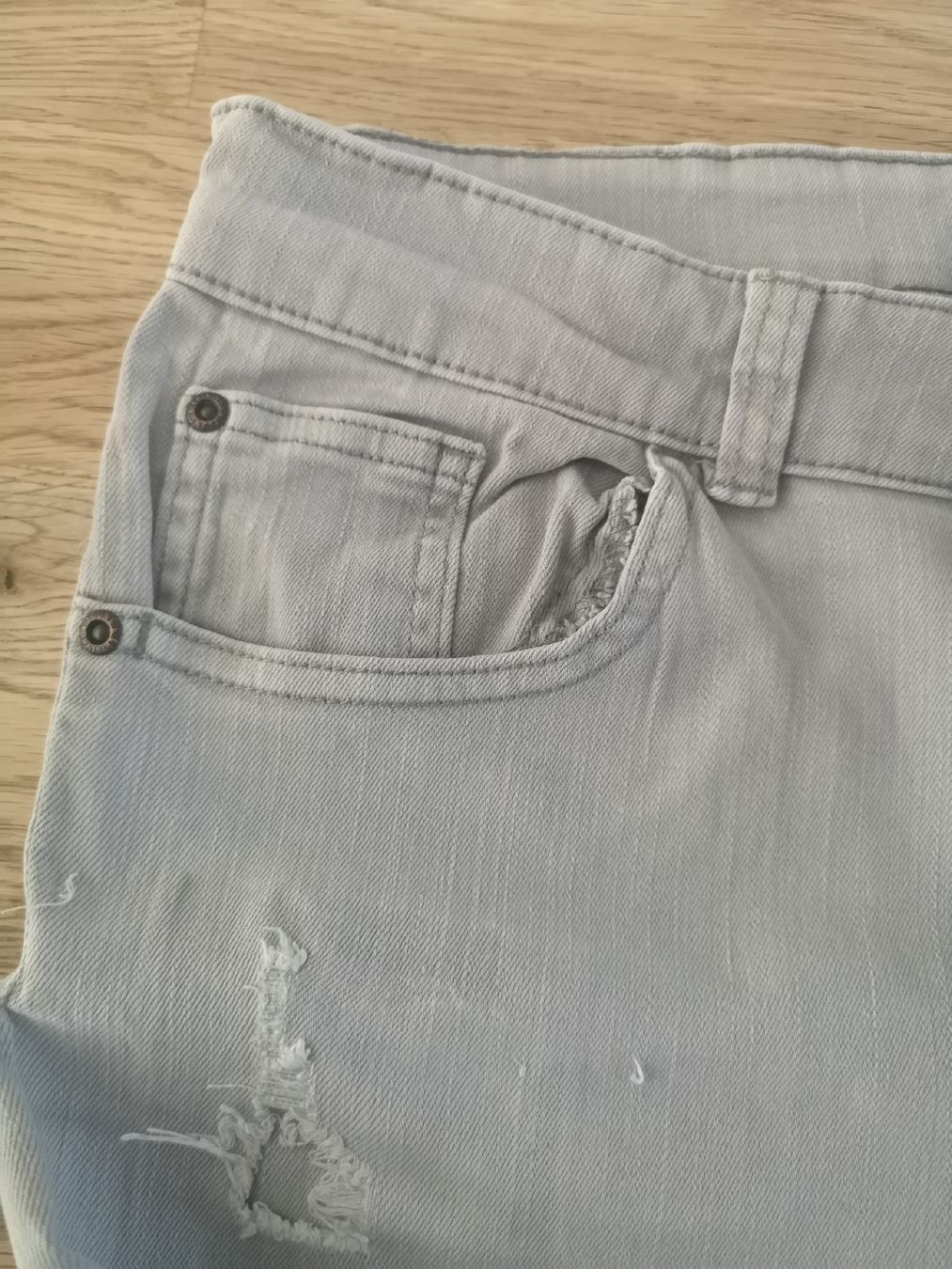 H&M Pantaloni: Short jeans Gr 170 von H&M. – Usato da Forch venduto da Hakyboss 4