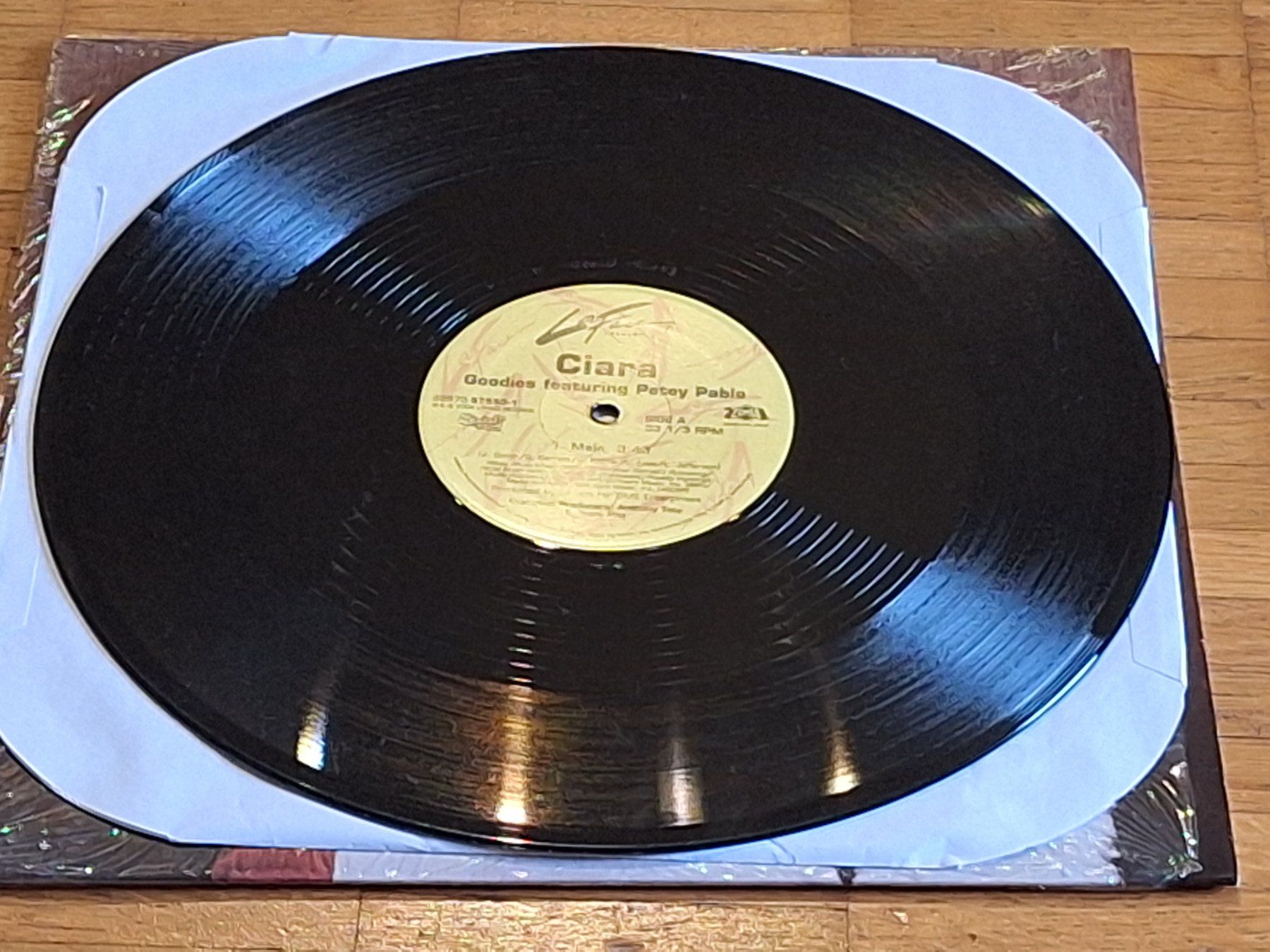 Dischi in vinile: Ciara, Goodies - 12" Maxi USA 2004 – Nuovo (secondo la descrizione) da Oberentfelden venduto da Musicud 2