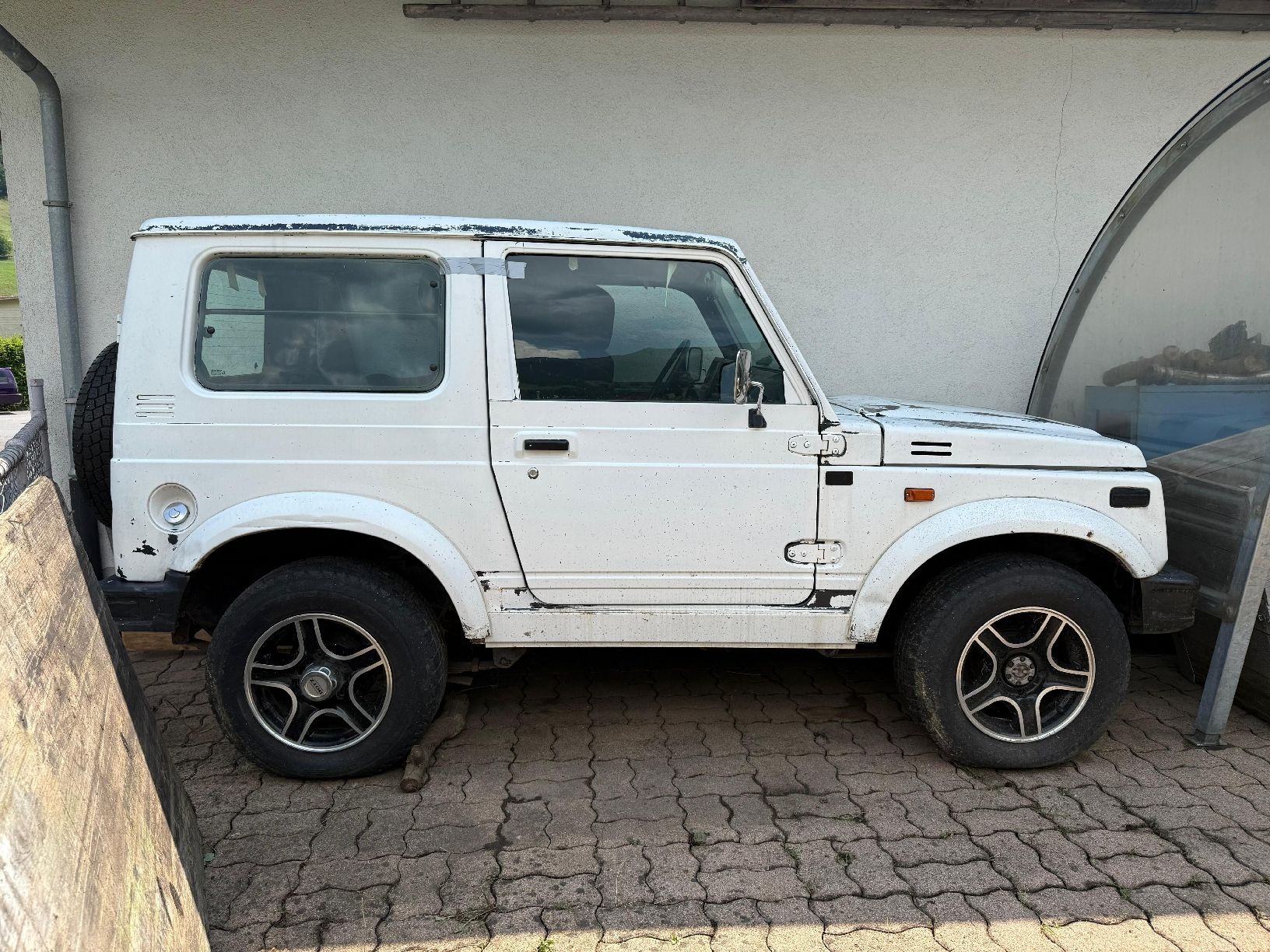 Suzuki Autos: Suzuki Samurai  – Defekt aus Frutigen von sar_7vvf 3