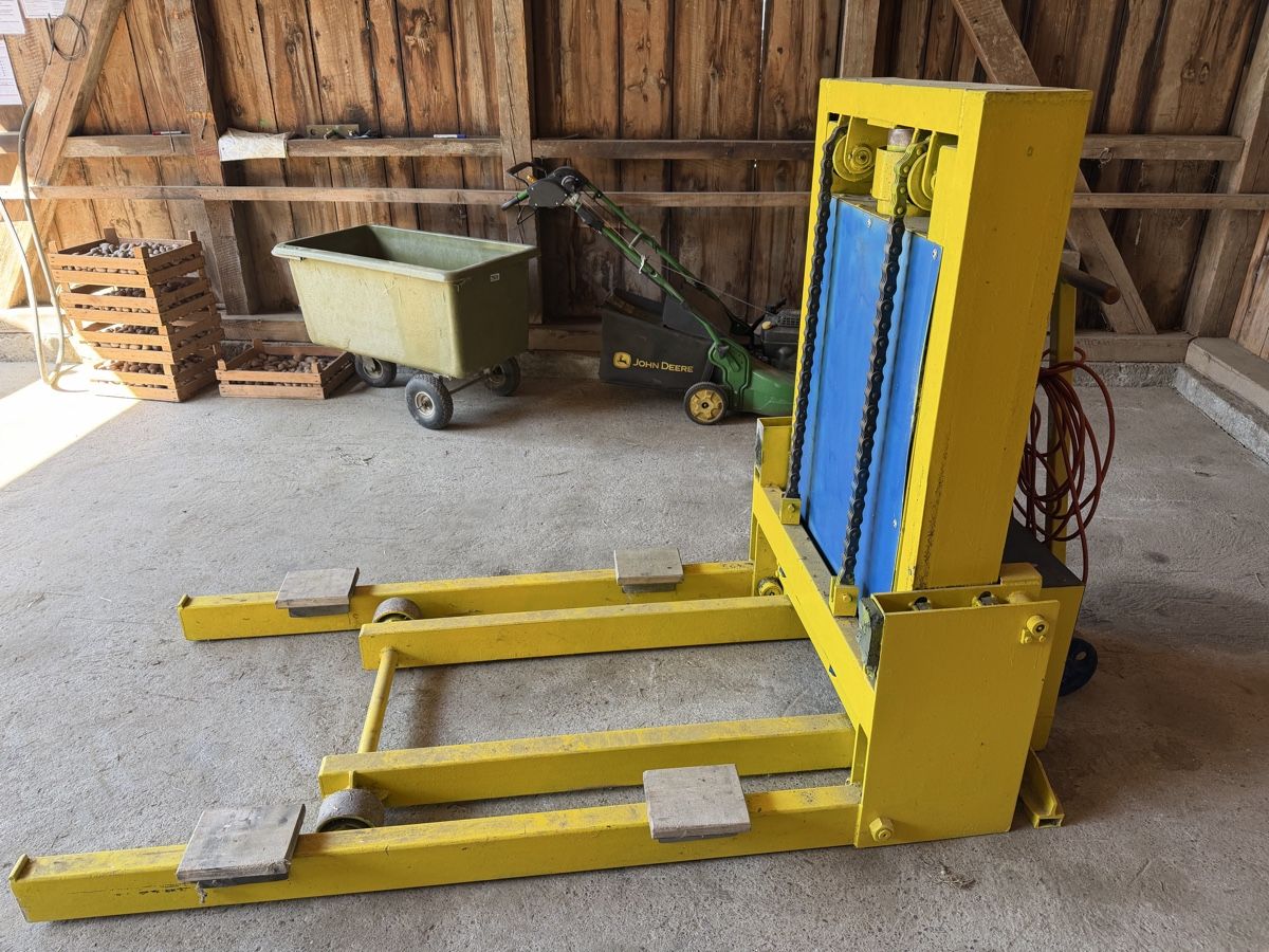 Piattaforme elevatrici & Crick: Autolift – Usato da Oppligen venduto da Aenschu06 3