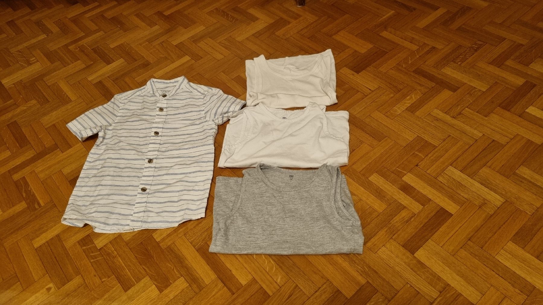 Lotti & Set di vestiti: lot des habits garçon 6 ans – Usato da Ferpicloz venduto da Clicli014