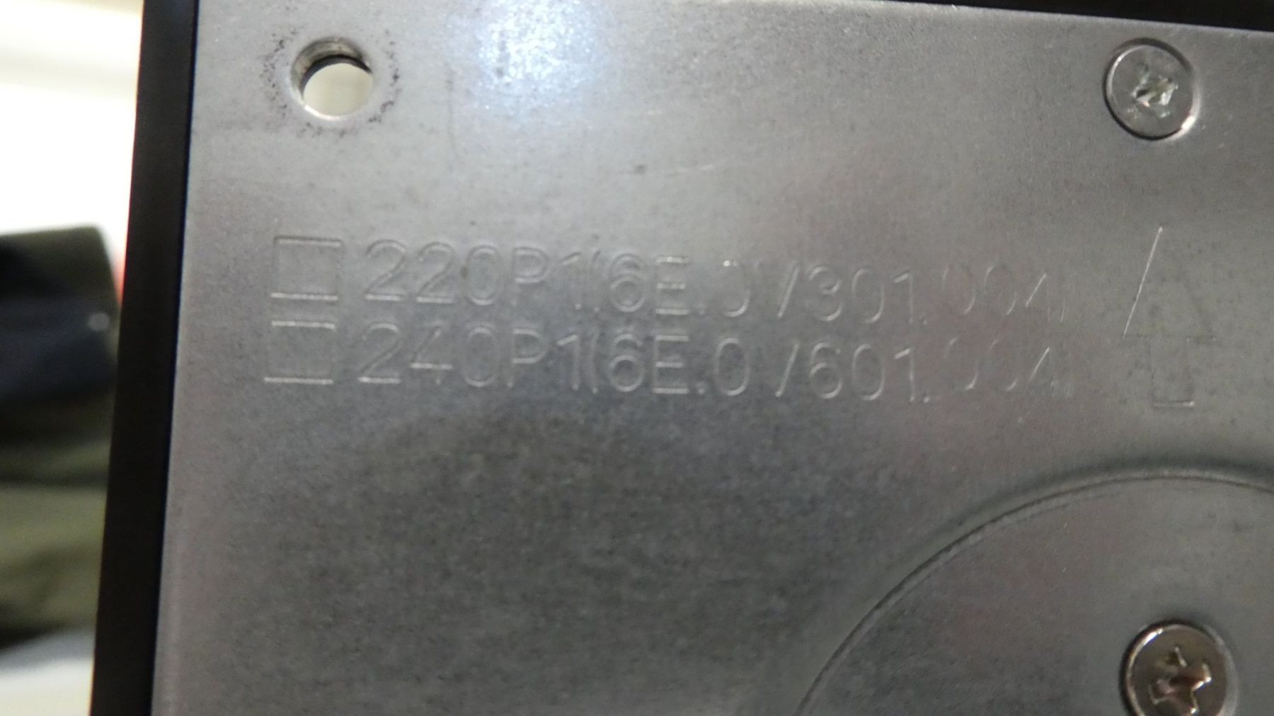 Altro in Decorazioni & Accessori: Standfuss Philips 245P2ES/00 – Usato da Lausen venduto da Vectrex1 4