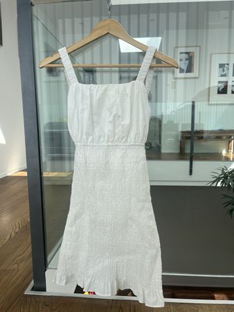 Bershka Sommerkleid weiss Gr. XS, Rückenfrei mit Träger 