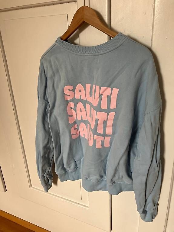 Pullover & Sweatshirts: Hellblauer Sweater von Kauf dich Glücklich – Gebraucht aus Bern von ani_k8vn 1