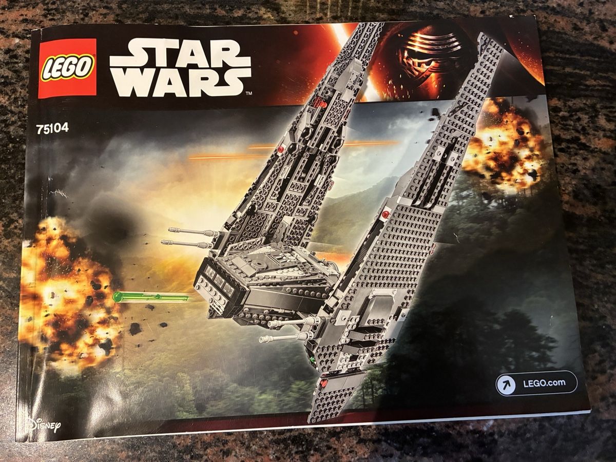 Lego Kit di costruzioni: Star Wars 75104 Kilo Ren Shuttle komplett – Usato da sargans venduto da Angamar