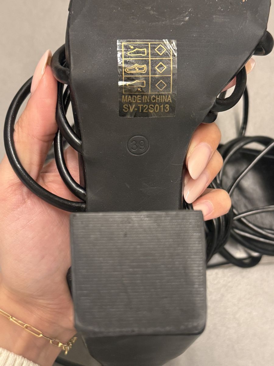 Scarpe da donna: Hohe elegante Schuhe/ Heels Grösse 39 – Usato da Rupperswil venduto da j.selinn 2