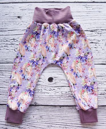 Pumphose mit Einhorn/Blumen Gr.92/98 NEU