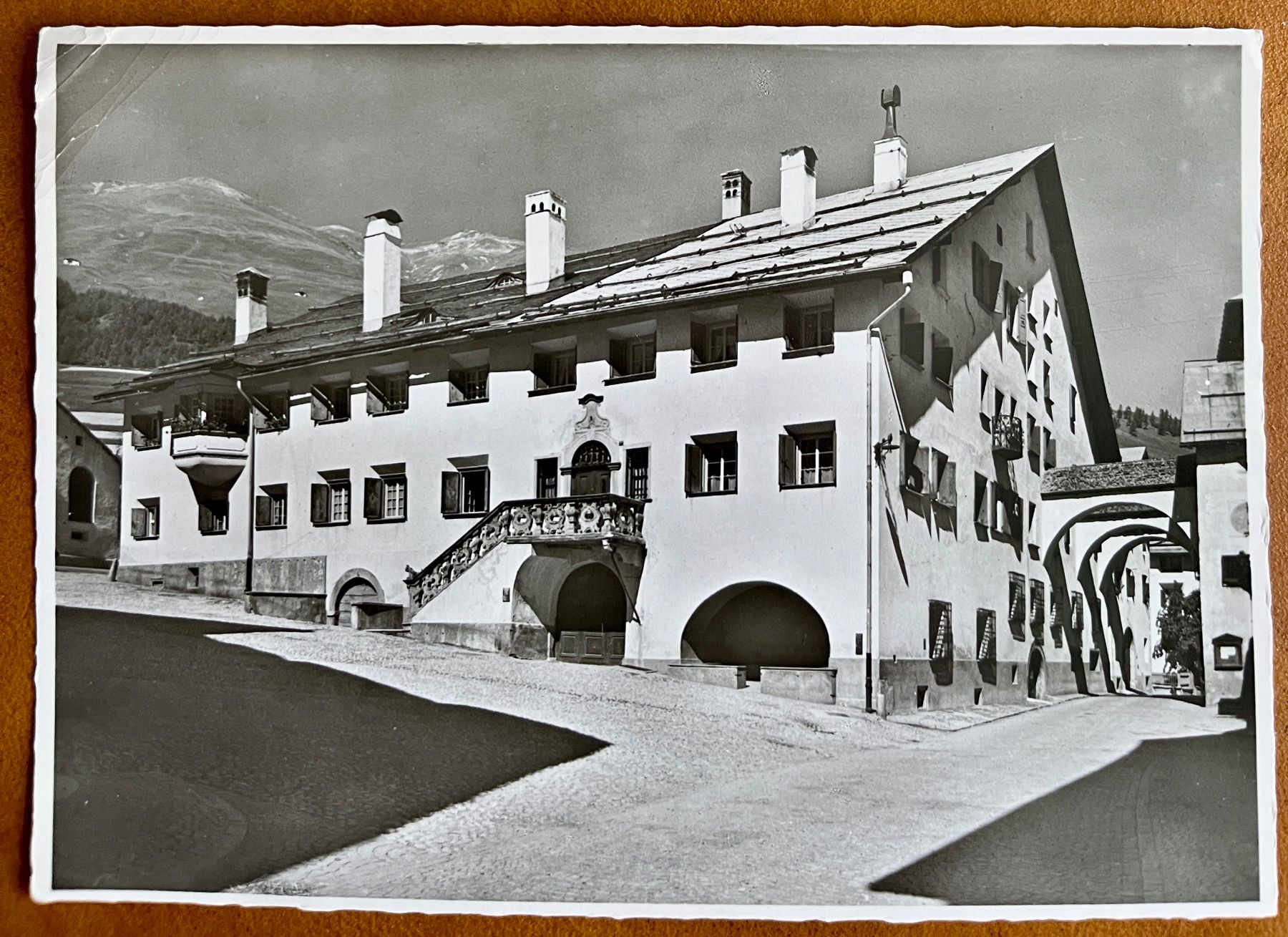 Cartoline postali: AK: ZUOZ - Haus Planta – Usato da Lutry venduto da Ediego