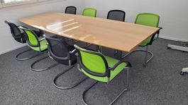 Massiv-Holz konferenztisch inkl. 8 Wip-Konferenz-Stühle