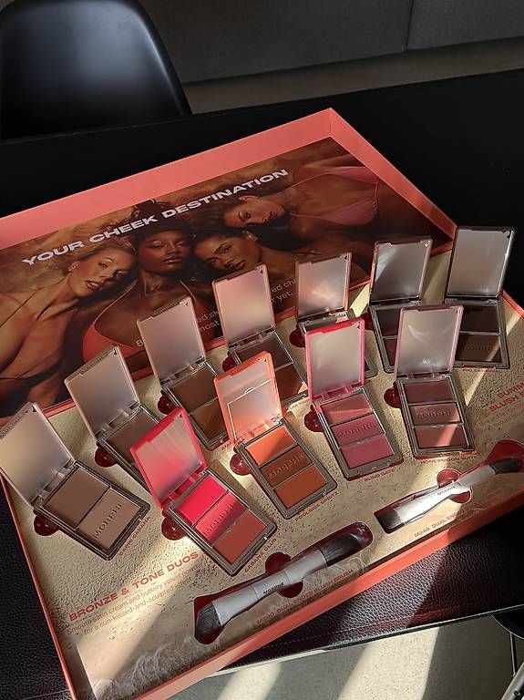 Make-up: MORPHE Your Cheek Destination  Limited Gift Set – Usato da Frauenfeld venduto da Jessy_kardakova