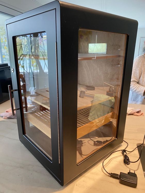 Humidor Adorini, digitalBefeuchter Kaufen auf Ricardo