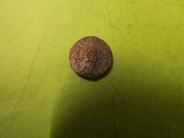 uralte Bronzemünze 13 mm     0.93 g