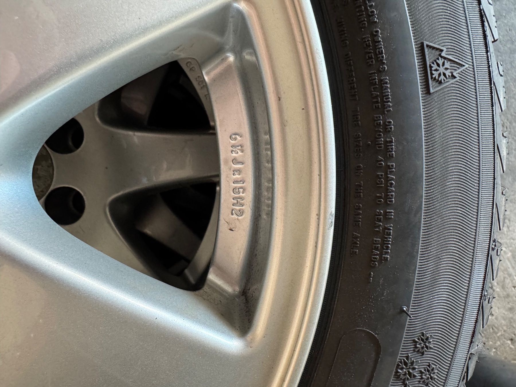 Gamaparts Pneumatici & Ruote complete: Audi A1 Winter Kompletträder – Usato da Rotkreuz venduto da garage-wismer-ag 4
