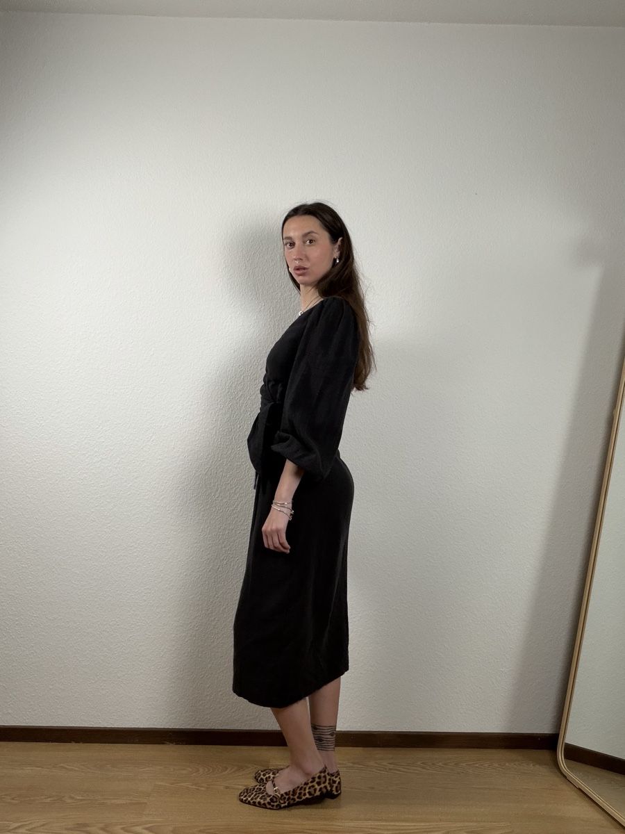 Kleider: Black Wrap Dress with Puff Sleeves – Gebraucht aus Knonau von Grapesvintage 3
