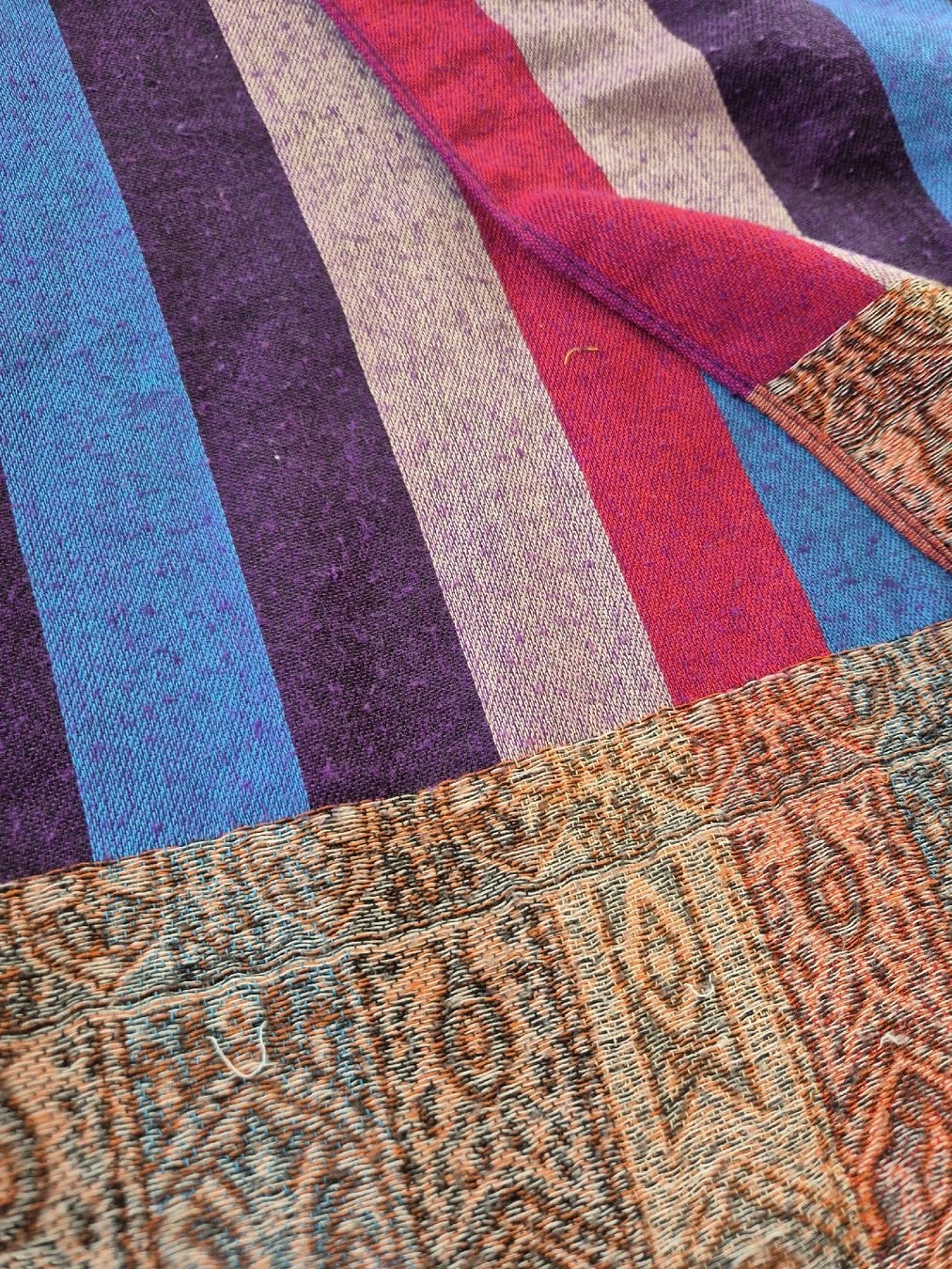 Foulard & Sciarpe: Étole d'hiver multicolore, chaude et confortable! – Usato da Yverdon-les-Bains venduto da somiou 1
