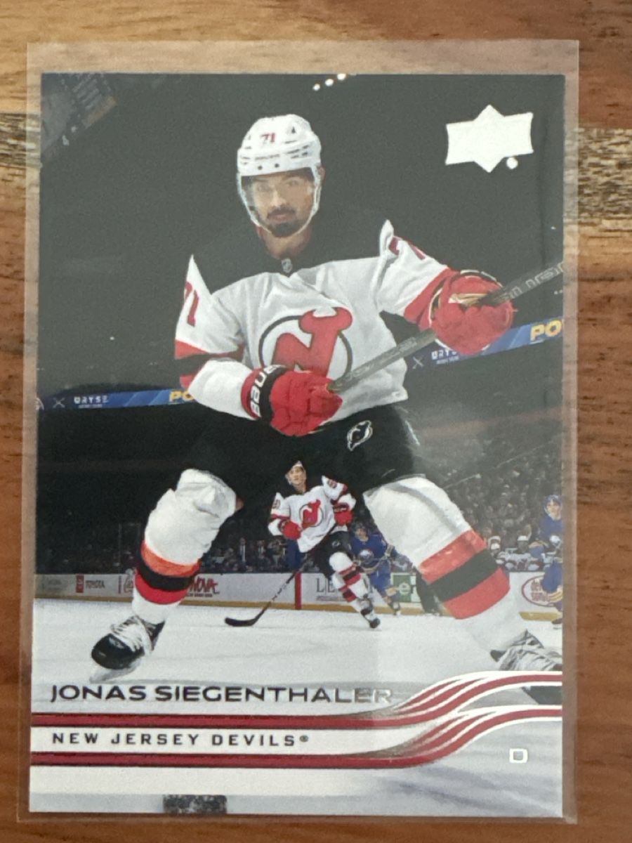 NHL Carte collezionabili: Jonas Siegenthaler New Jersey Devils Hockey Card Upper Deck – Usato da Grüningen venduto da Peterpan99