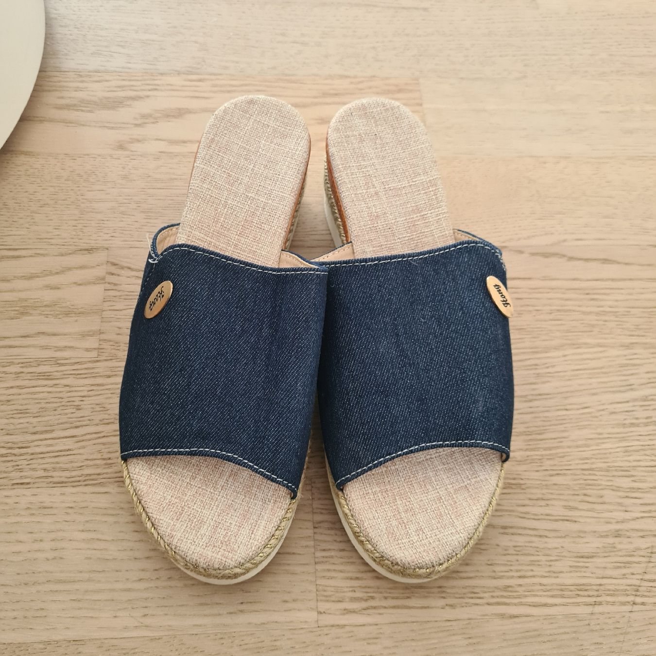 Chaussures femmes: Pantoletten  Gr. 40 – D'occasion à Steinen par turbogeiss99 1