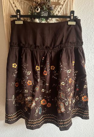 Wunderschöner Jupe mit Stickereien von S.C Collection Gr. S
