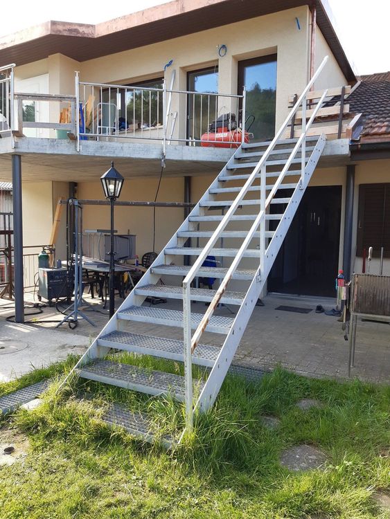 Spannende Stahltreppe Auãÿen Gebraucht Ebenbild