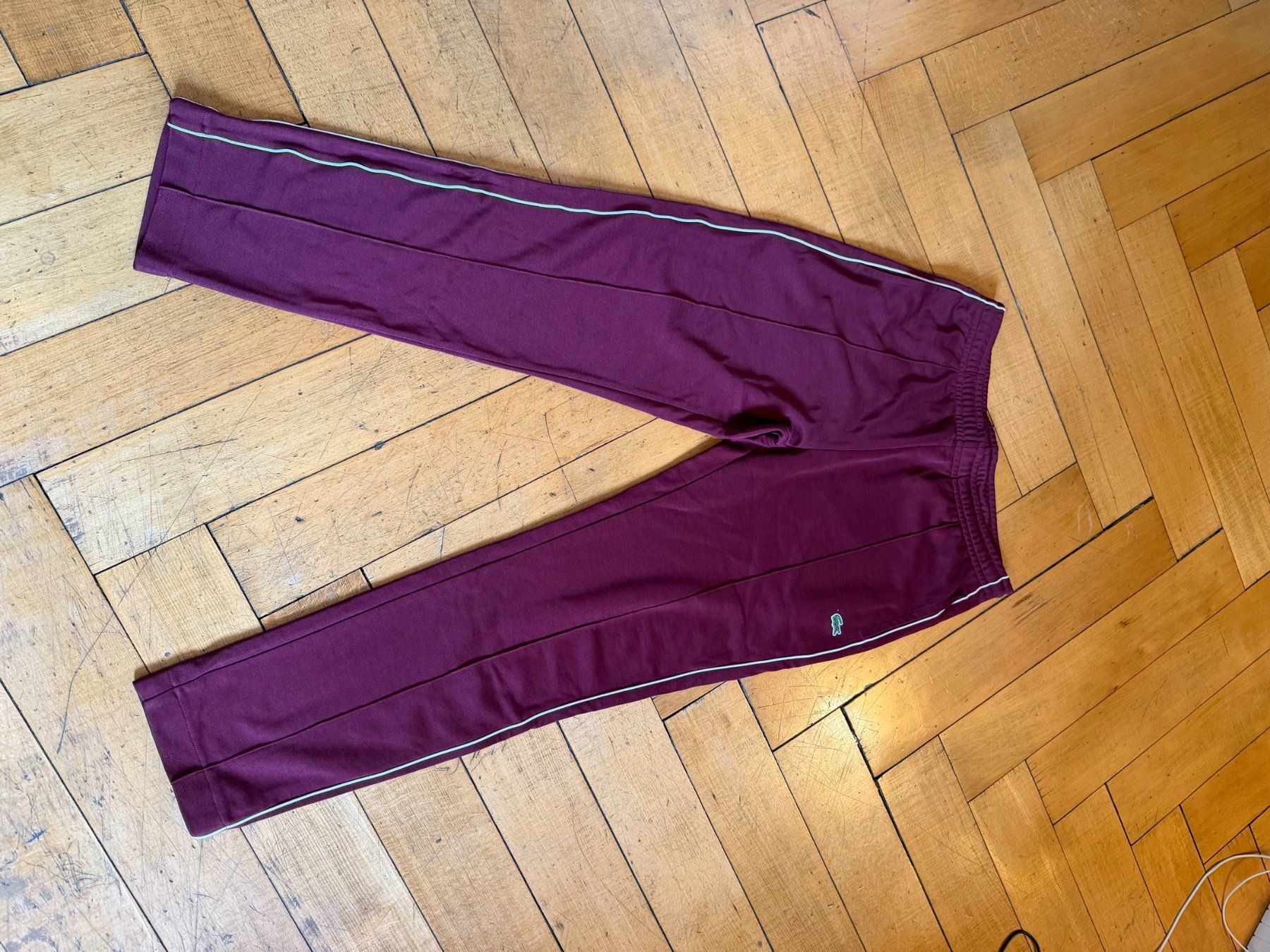 Kleiderpakete: Ensemble de survêtement Lacoste bordeaux – Gebraucht aus Genève von rij_7zrr 3