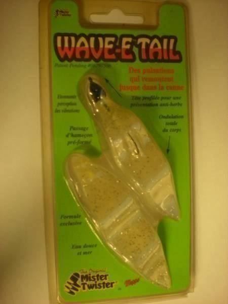 Köder: 4 Wave-E Tail blanc bleuté  10 cm – Neu (gemäss Beschreibung) aus Fribourg von versus702