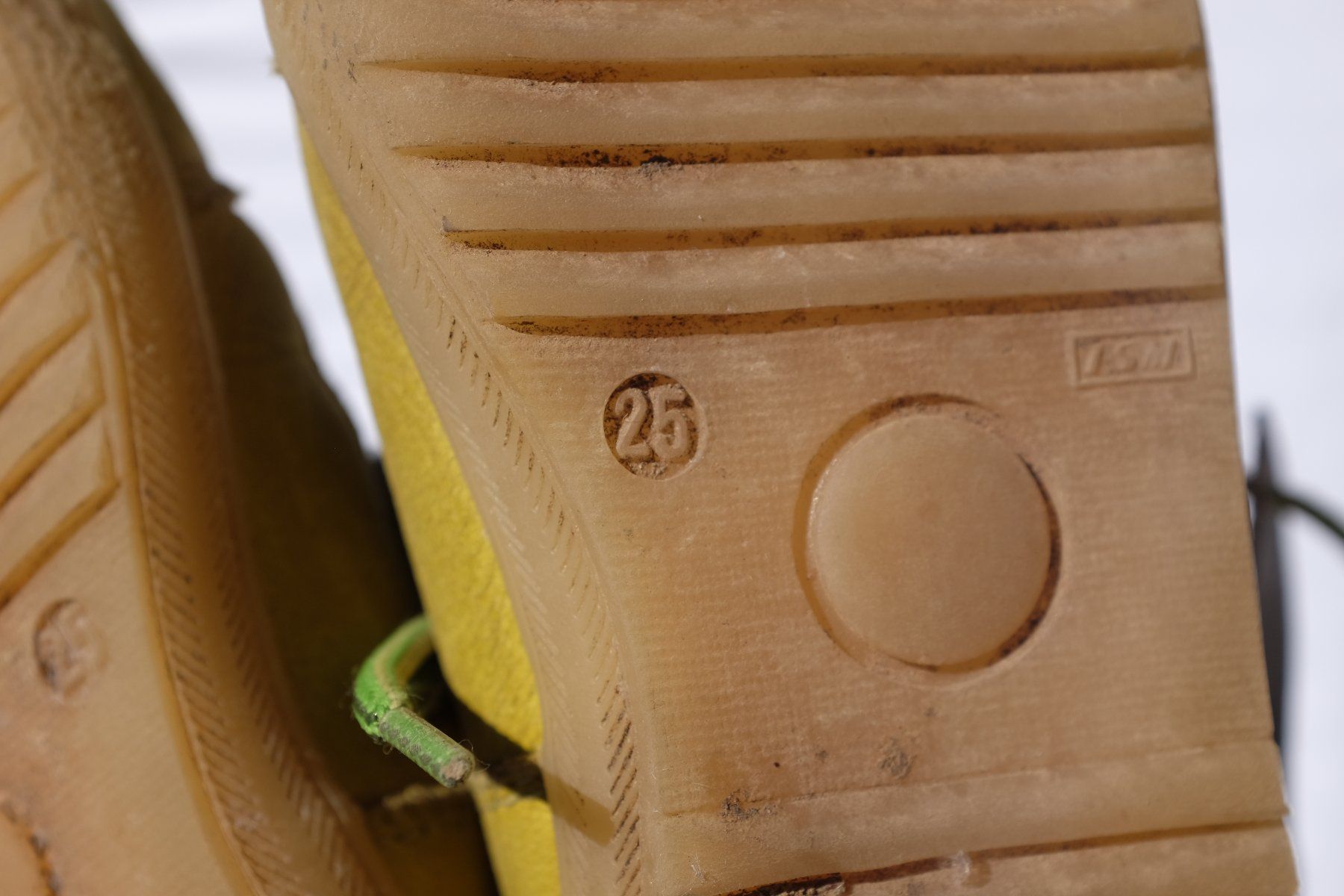 Scarpe per ragazzi: Winterstiefel mit Fellfutter Grösse 25, Leder, gebraucht – Usato da Zürich venduto da User67890 2
