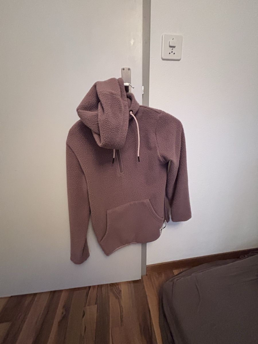 Maglioni & Felpe: Fleecehoodie Karitraa – Usato da Kriens venduto da Flavia015