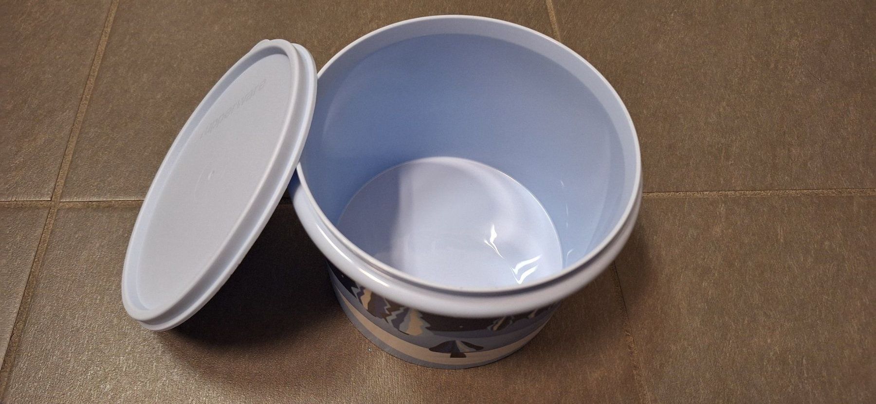 Tupperware Contenitori & Simili: Tupperware, Cubix rond, Noël, 1,1l – Nuovo e nell'imballaggio originale da Lussery-Villars venduto da pousinete02 2