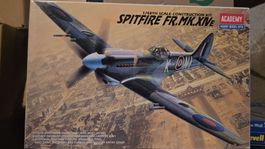 Modellbau Flugzeug Academy Spitfire FR.Mk.XIVE 1/48 neu