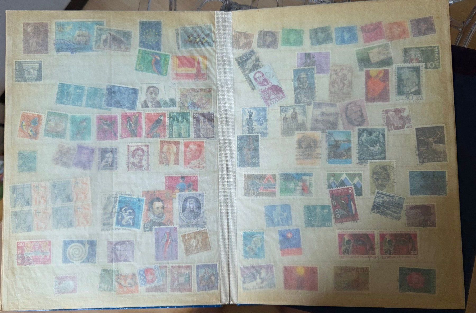 Alle Briefmarken: 2 Briefmarkenalben mit hunderten von Marken – Gebraucht aus Gossau SG von oreliefredy 7