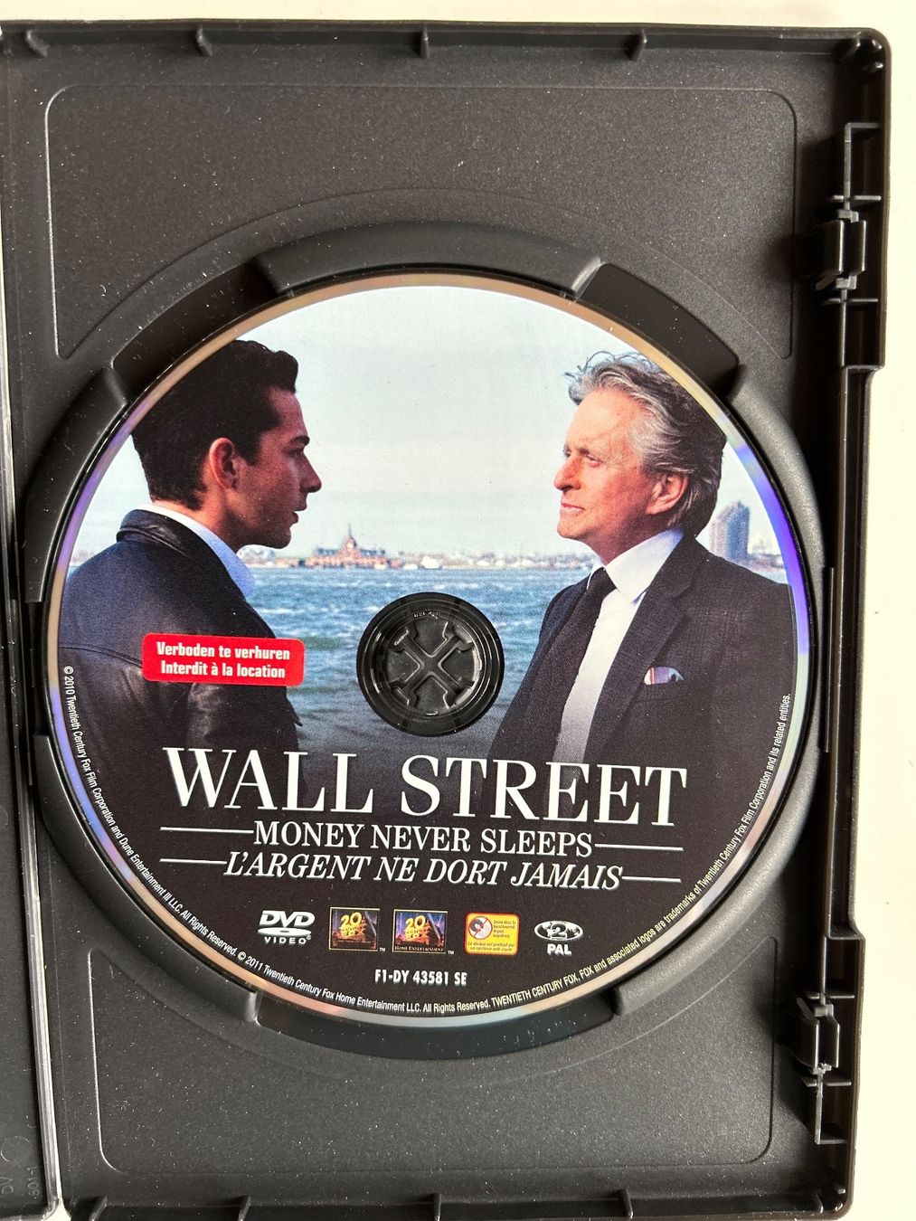 Tutti i DVDs: WALL STREET 2 (MICHAEL DOUGLAS) – Usato da St-Cierges venduto da Crisi53 2