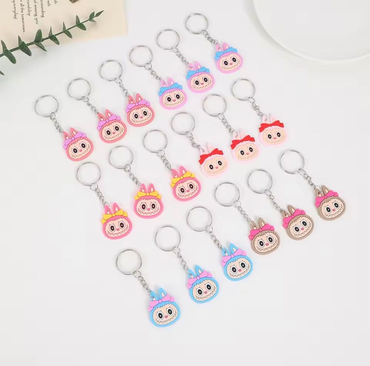 Portachiavi: 18 PCS  - Porte clé Labubu, New – Nuovo e nell'imballaggio originale da Collombey venduto da Cards07 2