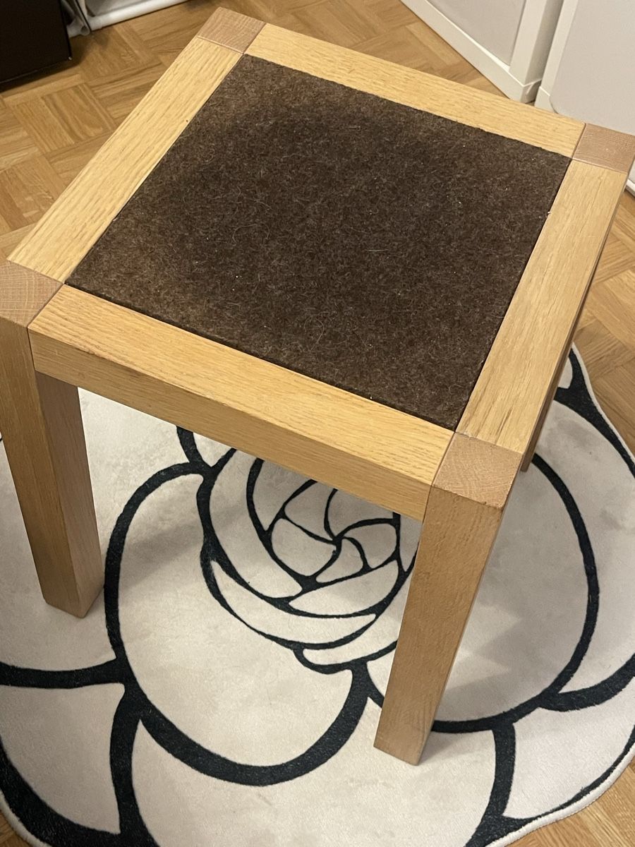 Hocker: Vintage Holzstuhl / Hocker – Gebraucht aus Pfäffikon ZH von Maki_zuerich 1