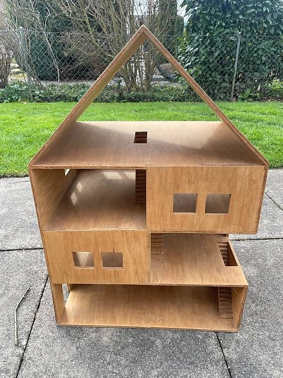 Maisons & Meubles de poupées: Puppenhaus Holz – D'occasion à Rubigen par lia_dwd7