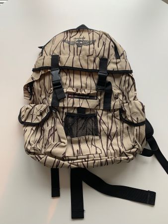 Rucksack von Circa ( Burton / DC / Volcom )