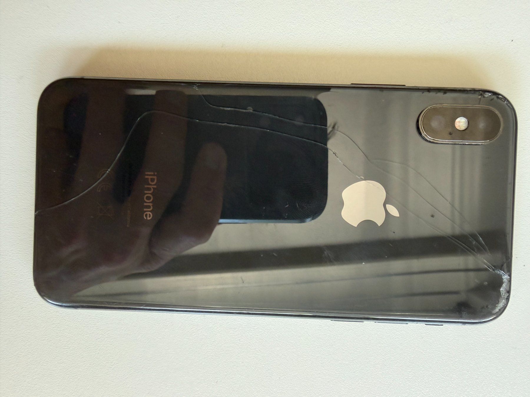 Apple Telefoni cellulari / Smartphones: iphone X 256Gb + 2 cases + extra screen protector – Usato da Zürich venduto da JulesZHW 4