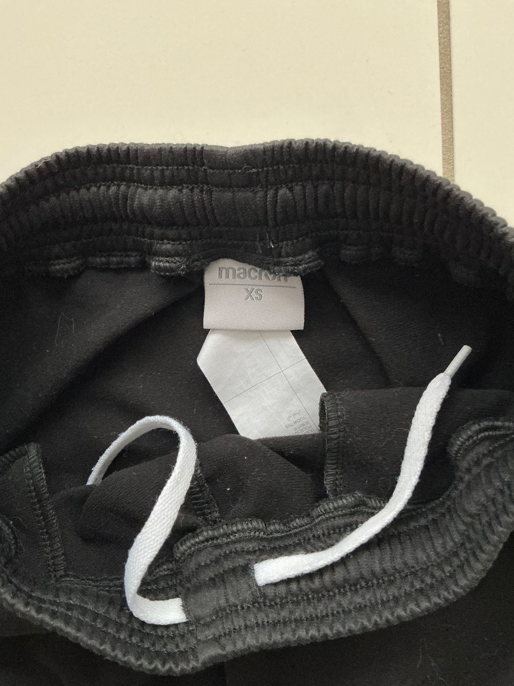 Pantaloni: Macron Kinder Trainingshose Gr.XS 146/152 – Usato da Biel-Benken BL venduto da Sahra1 1