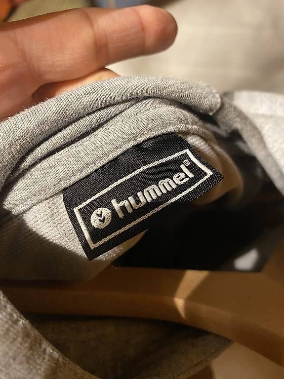 Pullover & Sweatshirts:  pulli  hummel – Gebraucht aus Därstetten von yas_pb5r 2