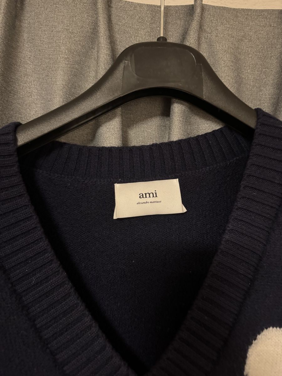 Top: Ami Paris Jumper – Usato da Grüningen venduto da Jimmy20 1